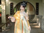 Vintage-Style Full-Opening Cheongsam with Xiangyunsha Silk