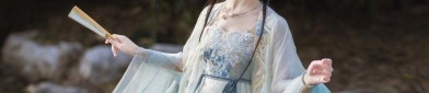 Reinventing the Cheongsam:Embracing Modern Elegance with a Refined Air of Class