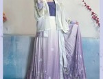 Dance of the Red彼岸花 in Traditional Hanfu:An Insight into Classical Chinese Dance