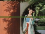 The Art of Pairing Cheongsam with Spring and Autumn Jackets