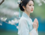 Winter Coats to Pair with Qipao:A Guide to Styling Traditional Chinese Beauty in Winter