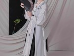 Mystic Maiden in Traditional Chinese Attire:The Fusion of Japanese Aesthetics and Hanfu Culture