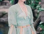 The Allure of Cheongsam Earrings for Round Faces