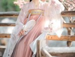 The Rise of Hanfu Waistbands:Understanding the Traditional Beauty of Hanfu Yifeng