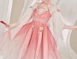 Winter Warmth in a Qipao:Preserving Comfort and Style
