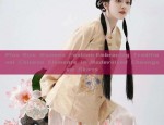 Modernizing Song-Style Hanfu for Summer Comfort and Style