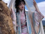 Reimagining the Cheongsam:A Modern,Youthful Version for the Petite Figure