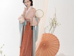 Plus-Size Fashion:Exploring the Beauty of Horseface Skirt and Oversized Blouses for Fuller Figures