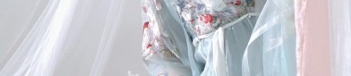 The Enchanting Journey of a West Princess in Traditional Hanfu童装