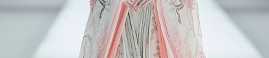 Traditional Tang-Style Embroidery on National-Inspired Upperwear