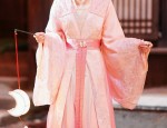 Reinventing the Cheongsam:A Two-Piece Ensemble