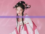 Cheering the Success with the Help of Exam-Aiding Cheongsam:Flag of Triumph Unfurled