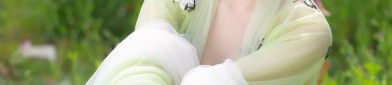 Summer Elegance of a Super-Fairy Hanfu Girl