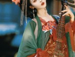 Red-Lined Horseface Skirt:A Closer Look into Its Beauty and Significance