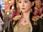 The Elegance of Cheongsam-Style Body-Conscious Skirt:Embracing the Traditional with a Modern Fit