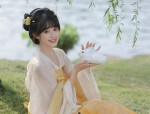 Revisiting the Elegance of Ancient Hanfu Fashion:A Trend of Retro Revival