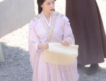 The Enchantment of Green Half-Skirt with Horseface Style