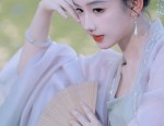 Elegant Embroidery in Traditional Horseface Skirt:A Journey into High-End Fashion Customization