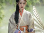 Elegant Lady Tangsuits in Spring and Summer:A Blend of Traditional and Modern Fashion