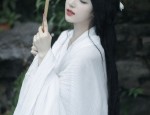 New Years Celebration:The Rise of Hanfu Fashion in the Eyes of a Traditional Chinese Woman