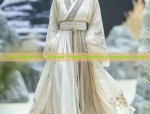 Plus-Size Qipao:Embracing the Beauty of Traditional Chinese Clothing for Larger Figures