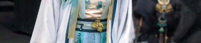 The Splendor of Dunhuang-Style Hanfu,Phoenix Headdress and Bridal Robes