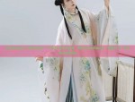 Reinventing the Cheongsam for Young Girls:Modernized Traditional Elegance