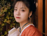Han Yujias Cheongsam:A Glimpse into Traditional Chinese Elegance