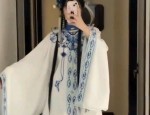 The Charm of Hanfu Fashion:A Closer Look at the Waisted Style with Qiyao Inner Linings
