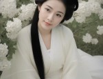 Encountering the Classic Charm of Yu Long Style Ancient Hanfu