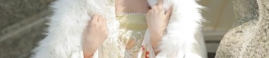 Vibrant Red Fish-Tail Cheongsam:A Symbol of Chinese Elegance