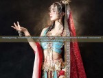 The Splendor of Traditional Hanfu Headdress:Flower-Inlaid Combs and Interlaced Bloom Decorations