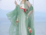 Traditional Chinese Childrens Hanfu Costume:A Two-Piece Set for Girls