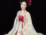 The Enchantment of Pearl Cheongsam Skirt:A Tale of Elegance and Tradition