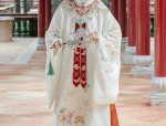 The Splendor of Horseface Skirt and the Charms of Qinhuais Water and Wood