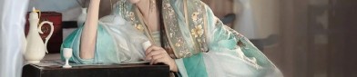 The Rise of Traditional Chinese Dress among Junior Schoolgirls:The Tang Suit and Hanfu Fashion
