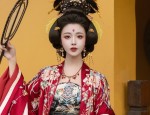 Embracing the New Chinese Elegance:Cheongsam Women in Spring Fashion