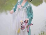 Lace Fish Tail Cheongsam:A Blend of Tradition and Modern Elegance