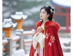 The Splendor of Ningan in a Dream:The Same Style Hanfu Worn by Bai Lu