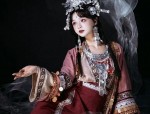 The Legend of the Mountain and the Sea:The Story of the Dragon Mother in Hanfu Fashion