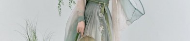 Vintage Charm:French-Style Living Room Decor with Medievial Revival Paintings