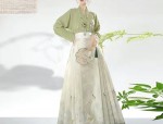 Embracing the New Neo-Chinese Qipao:A Tale of Mini-Heights and Stylish Evolution