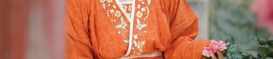 The Splendid锦鲤少女，A Journey into the World of Hanfu Headdresses