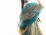 The Elastic Charm of Un-Slit Cheongsam:A Closer Look