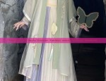 The Elegance of a Hooded Cape with a Horseface Skirt