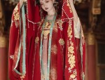 Tang and Hanfu Fashion:A Summer Tale of a Tang-era Maiden