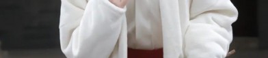 Dance of the Red彼岸花 in Traditional Hanfu:An Insight into Classical Chinese Dance