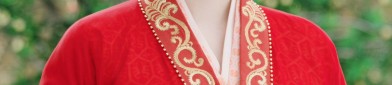 The Noble Elegance of Cheongsam and Fan Dance