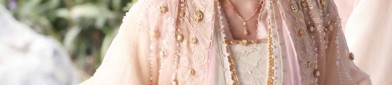 Three Friends in Traditional Hanfu:The Charm of the Waisted-High Style