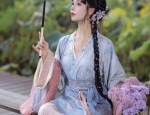 Embracing Modern Elegance:The Evolution of Chinese Cheongsam with Neo-Minimalistic Refinement